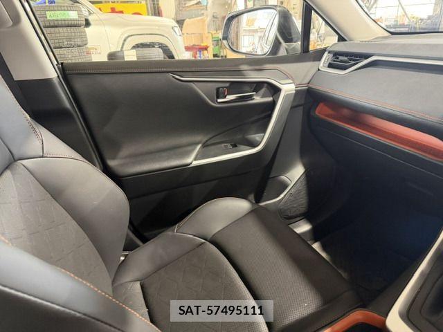 Toyota RAV4 2025-05 8316696-15