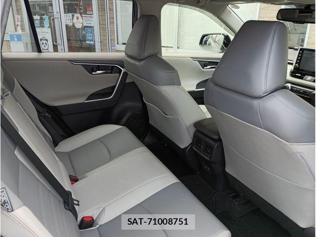 Toyota RAV4 2021-03 8316703-4