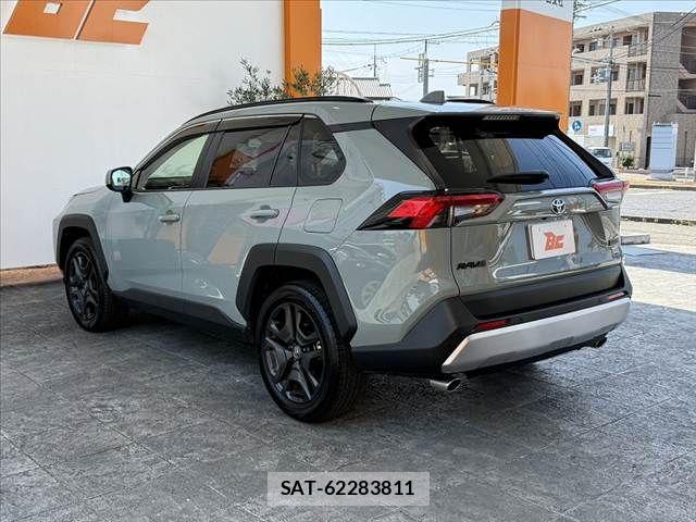 Toyota RAV4 2024-09 8316698-12