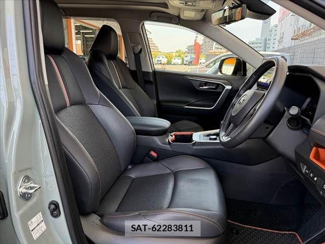 Toyota RAV4 2024-09 8316698-15