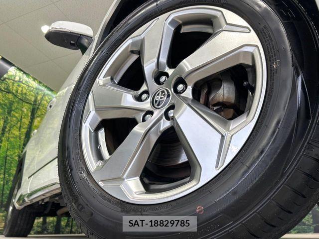 Toyota RAV4 2021-11 8316704-11