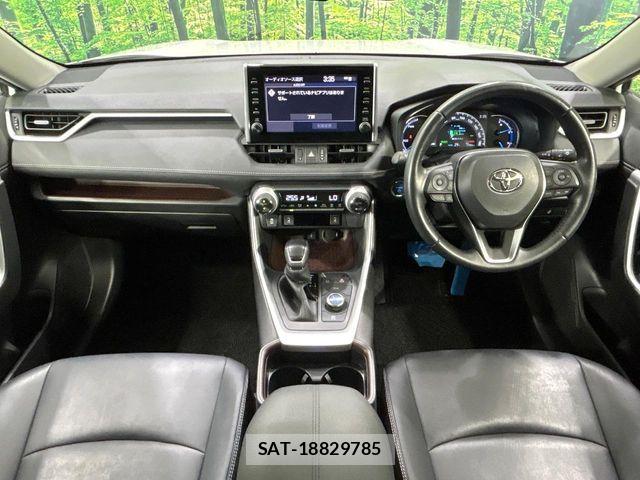 Toyota RAV4 2021-11 8316704-1