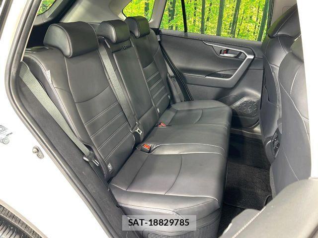 Toyota RAV4 2021-11 8316704-8