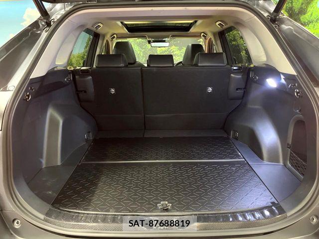 Toyota RAV4 2023-09 8337626-9