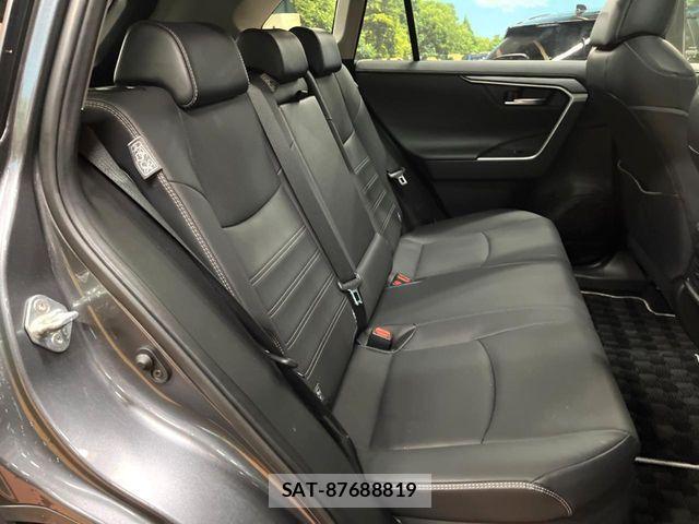 Toyota RAV4 2023-09 8337626-8