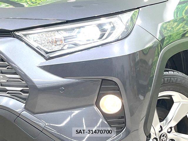 Toyota RAV4 2021-12 8337627-11