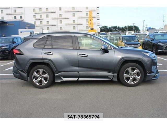 Toyota RAV4 2019-06 8337631-5