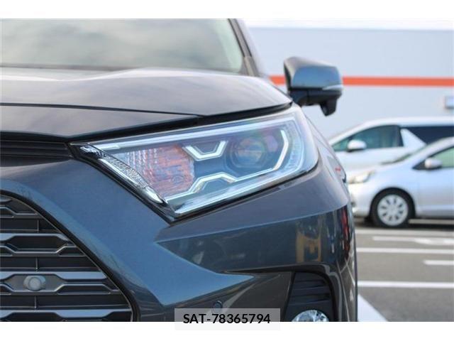 Toyota RAV4 2019-06 8337631-8