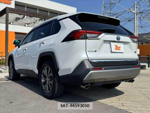 Toyota RAV4 2022-12 8337628-12
