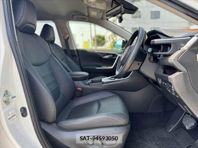 Toyota RAV4 2022-12 8337628-15