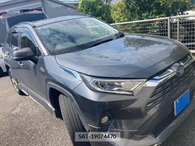 Toyota RAV4 2020-11 8337632-1