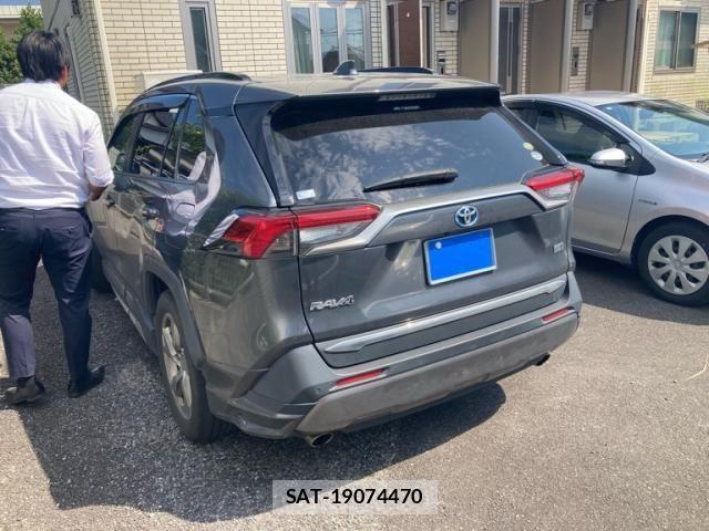 Toyota RAV4 2020-11 8337632-3