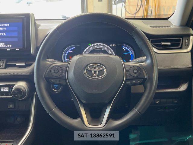 Toyota RAV4 2019-09 8337630-10