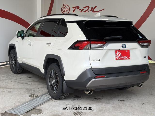 Toyota RAV4 2020-03 8355478-2