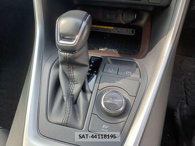Toyota RAV4 2019-09 8355480-21