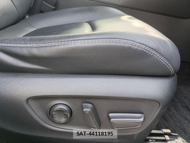 Toyota RAV4 2019-09 8355480-26