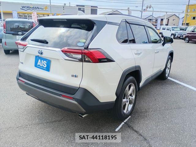 Toyota RAV4 2019-09 8355480-2