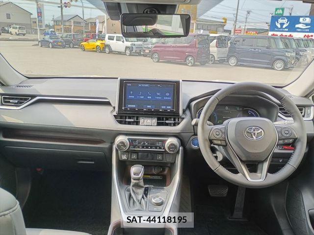 Toyota RAV4 2019-09 8355480-4
