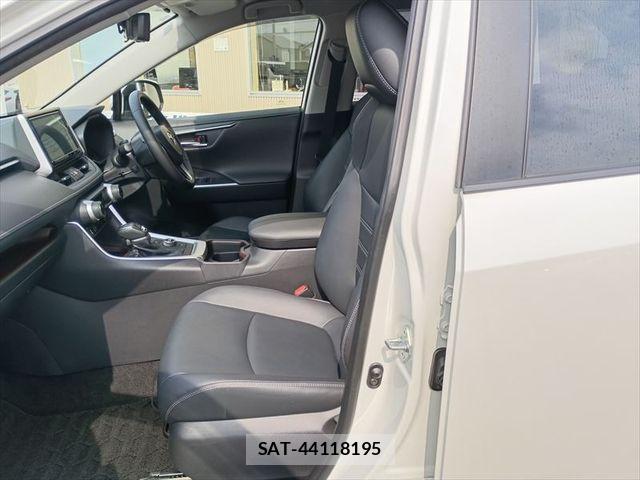 Toyota RAV4 2019-09 8355480-6