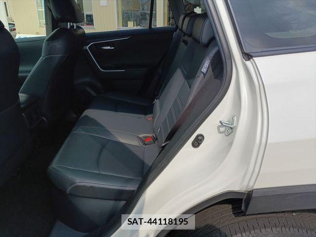 Toyota RAV4 2019-09 8355480-8