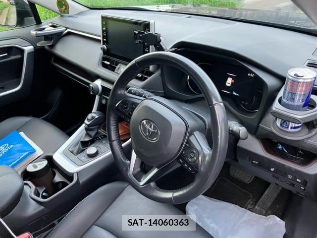 Toyota RAV4 2021-09 8355479-13