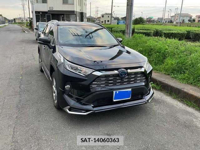 Toyota RAV4 2021-09 8355479-1