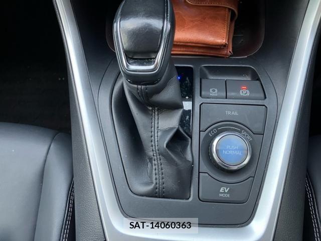 Toyota RAV4 2021-09 8355479-17