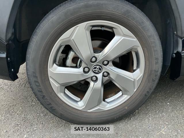 Toyota RAV4 2021-09 8355479-4