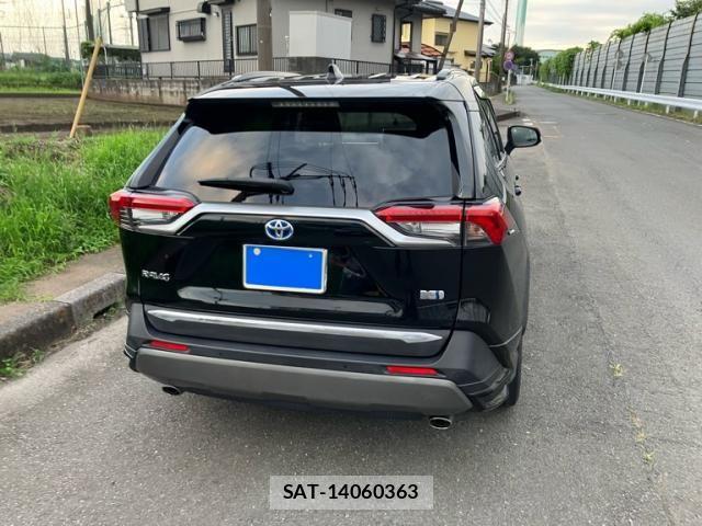 Toyota RAV4 2021-09 8355479-5