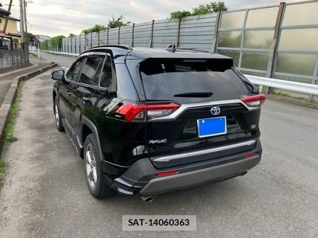 Toyota RAV4 2021-09 8355479-6