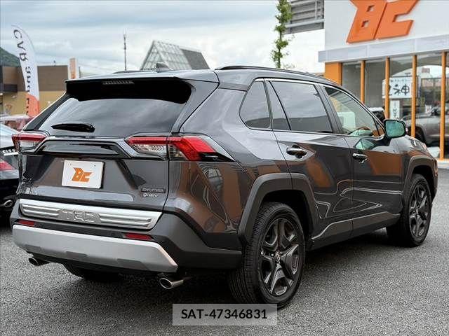 Toyota RAV4 2025-06 8355477-14