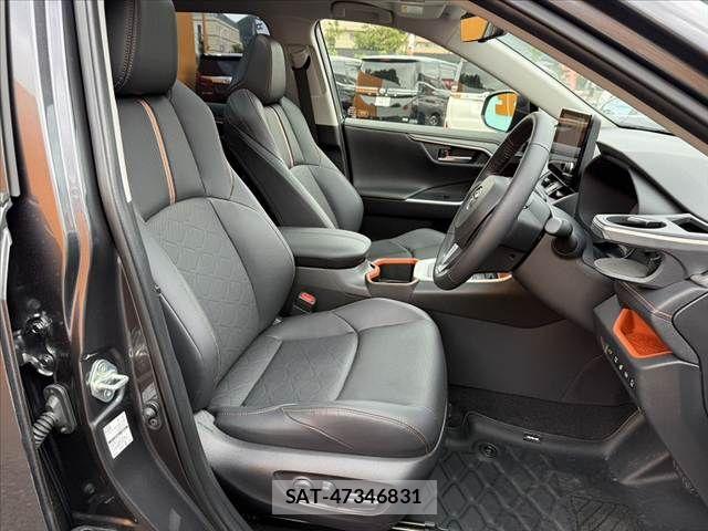 Toyota RAV4 2025-06 8355477-15