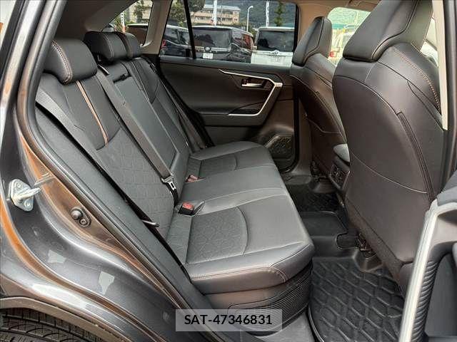 Toyota RAV4 2025-06 8355477-19