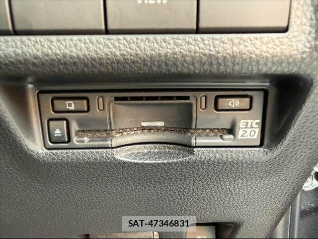 Toyota RAV4 2025-06 8355477-22