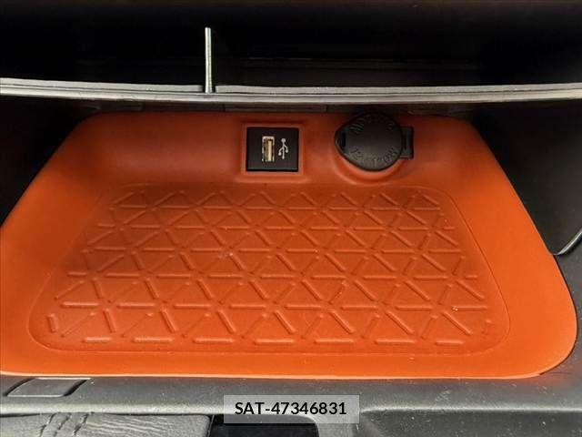 Toyota RAV4 2025-06 8355477-26