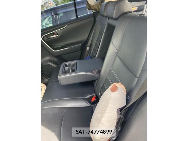 Toyota RAV4 2019-06 8368331-13