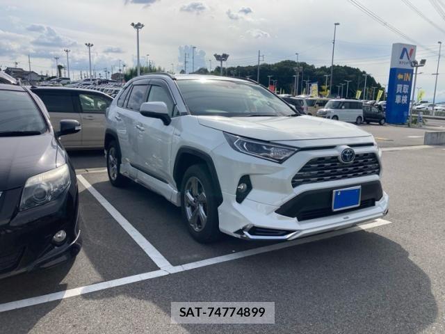 Toyota RAV4 2019-06 8368331-1