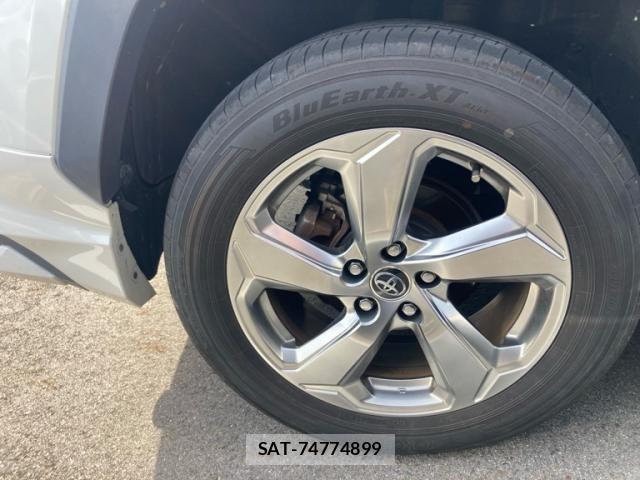 Toyota RAV4 2019-06 8368331-5