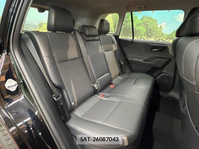 Toyota RAV4 2026-04 8368323-8