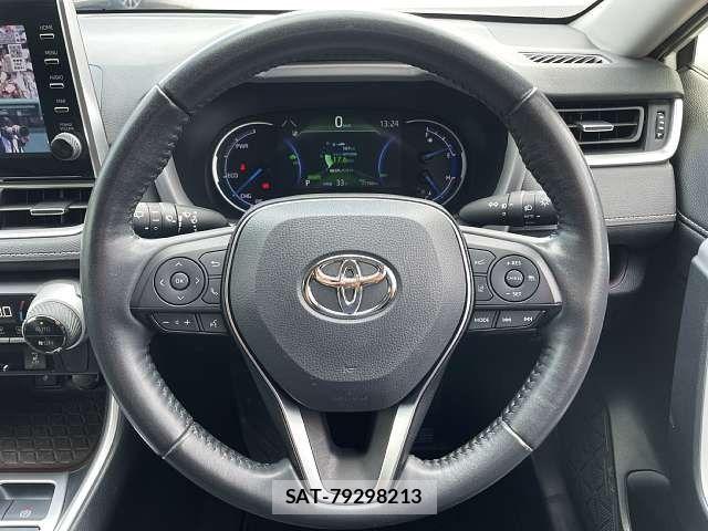 Toyota RAV4 2021-09 8368327-4