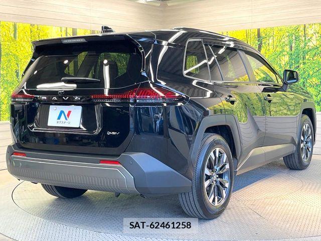 Toyota RAV4 2026-07 8368322-16