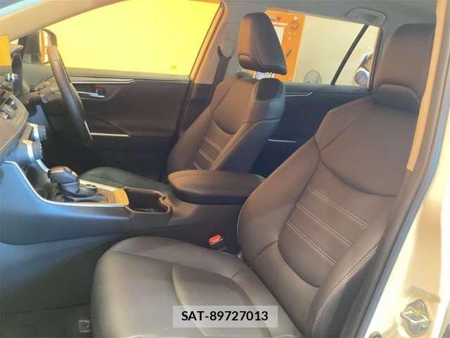 Toyota RAV4 2023-12 8368324-14