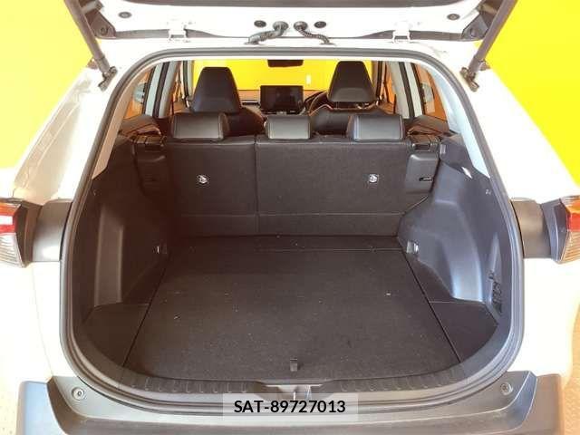Toyota RAV4 2023-12 8368324-16