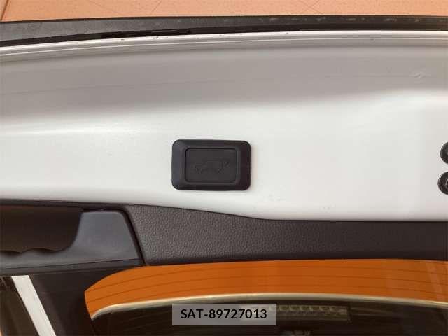 Toyota RAV4 2023-12 8368324-18
