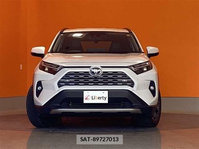 Toyota RAV4 2023-12 8368324-7