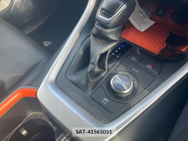 Toyota RAV4 2023-02 8368326-25