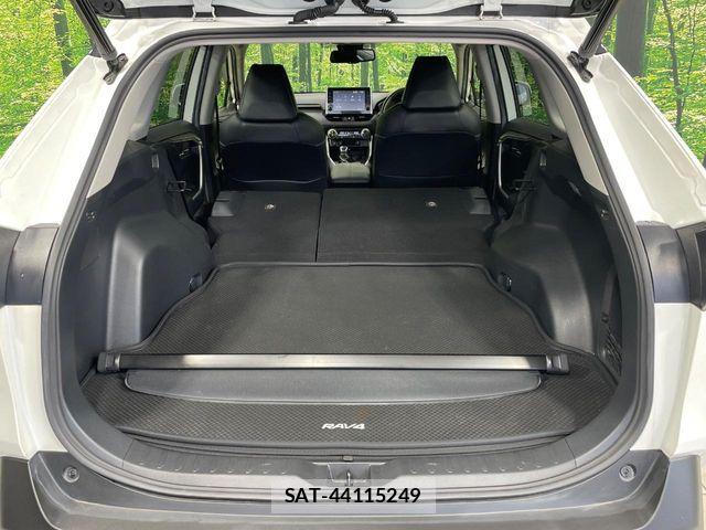 Toyota RAV4 2021-09 8368328-9