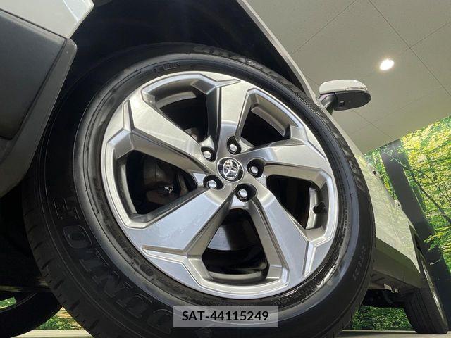 Toyota RAV4 2021-09 8368328-12