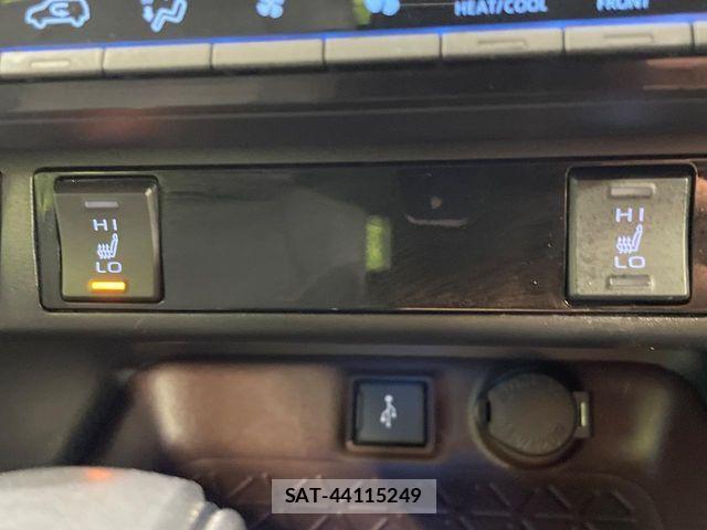 Toyota RAV4 2021-09 8368328-6