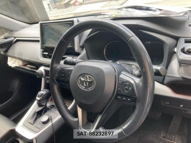 Toyota RAV4 2019-12 8372114-11
